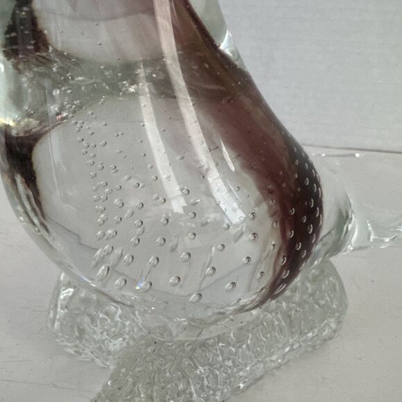 Toucan On Branch Art Glass With Controlled Bubbles And Red Swirls - Picture 4 of 10